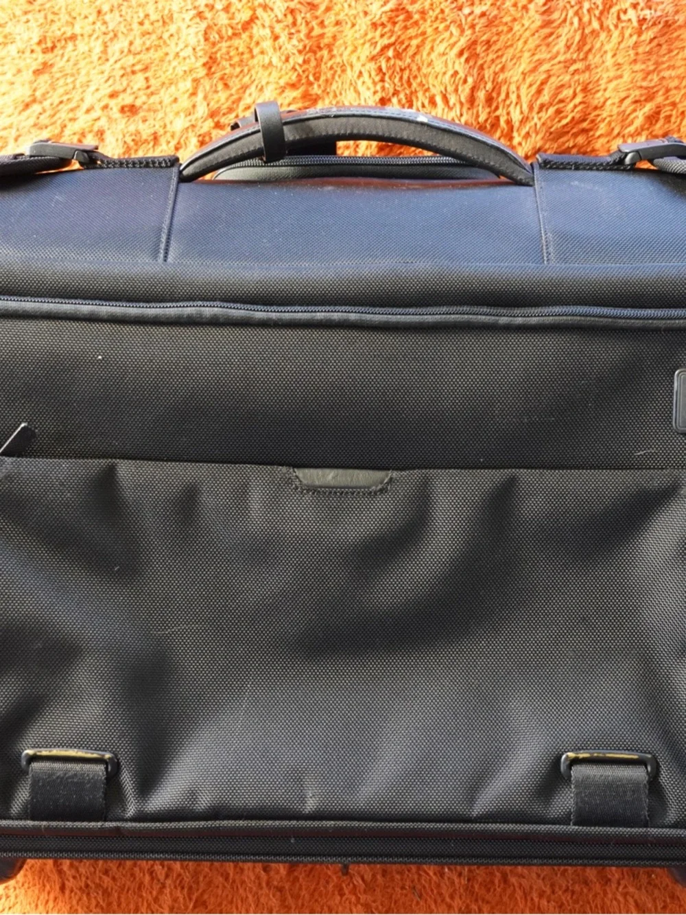Tumi Tech Essential Gear 58030D Two Wheels Carry On Black 22”